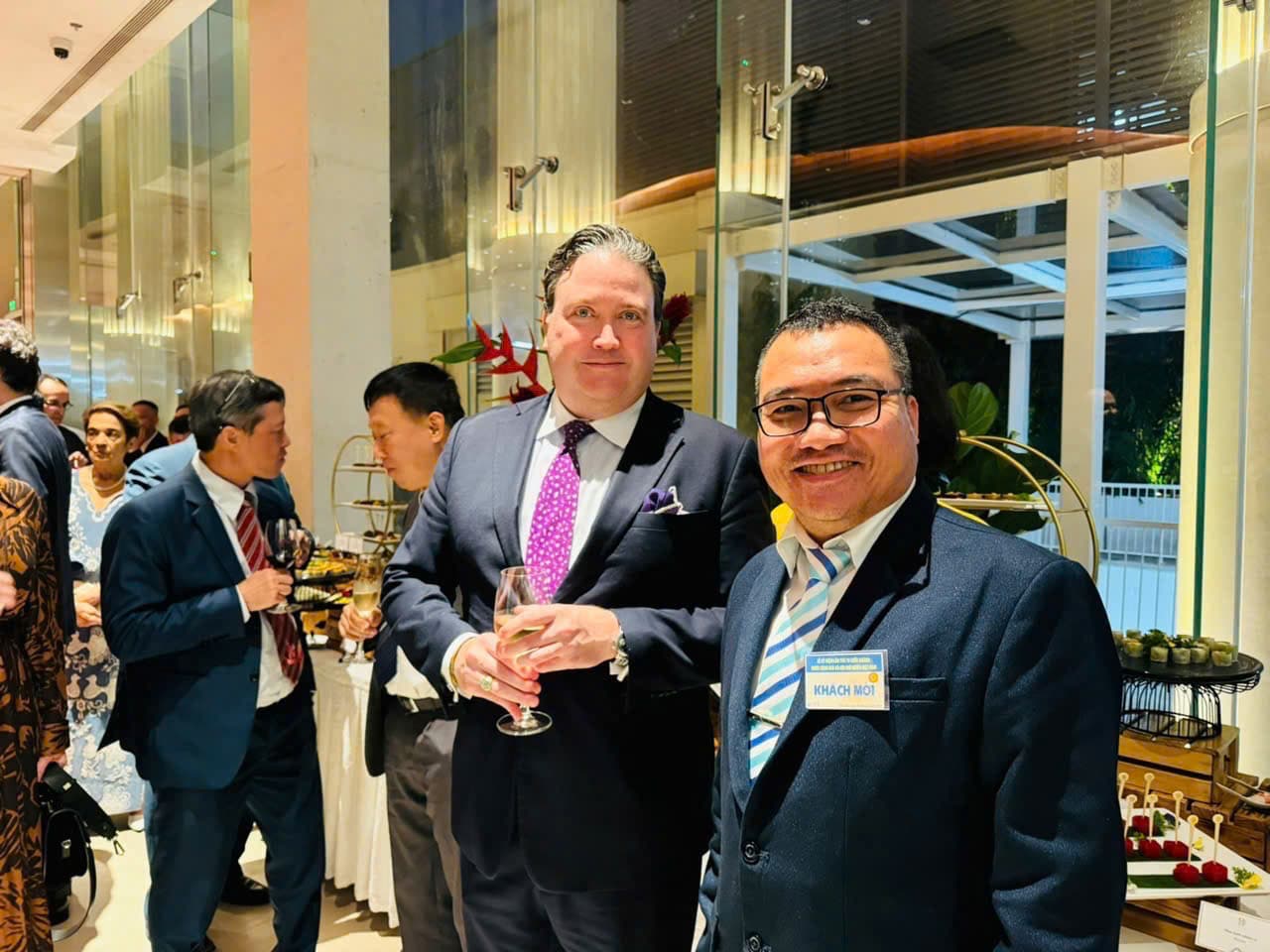 Tham dự Hội nghị Tổng kết của Viện Công nghệ và giáo dục trí tuệ mới